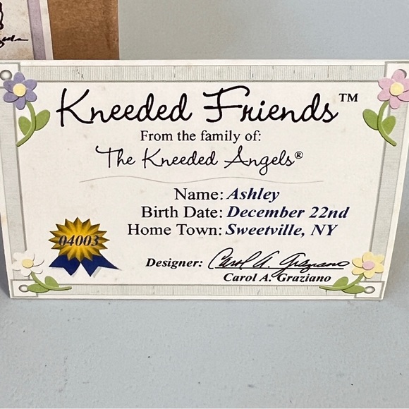 Kneeded Friends The Kneeded Angels Ashley #6616 Doll with Lollipop Figurine NIB - Picture 4 of 13